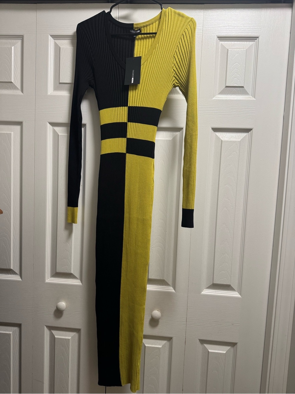 Fashion Nova Black and Yellow Green Colorblock Ribbed Long Sleeve Midi Dress